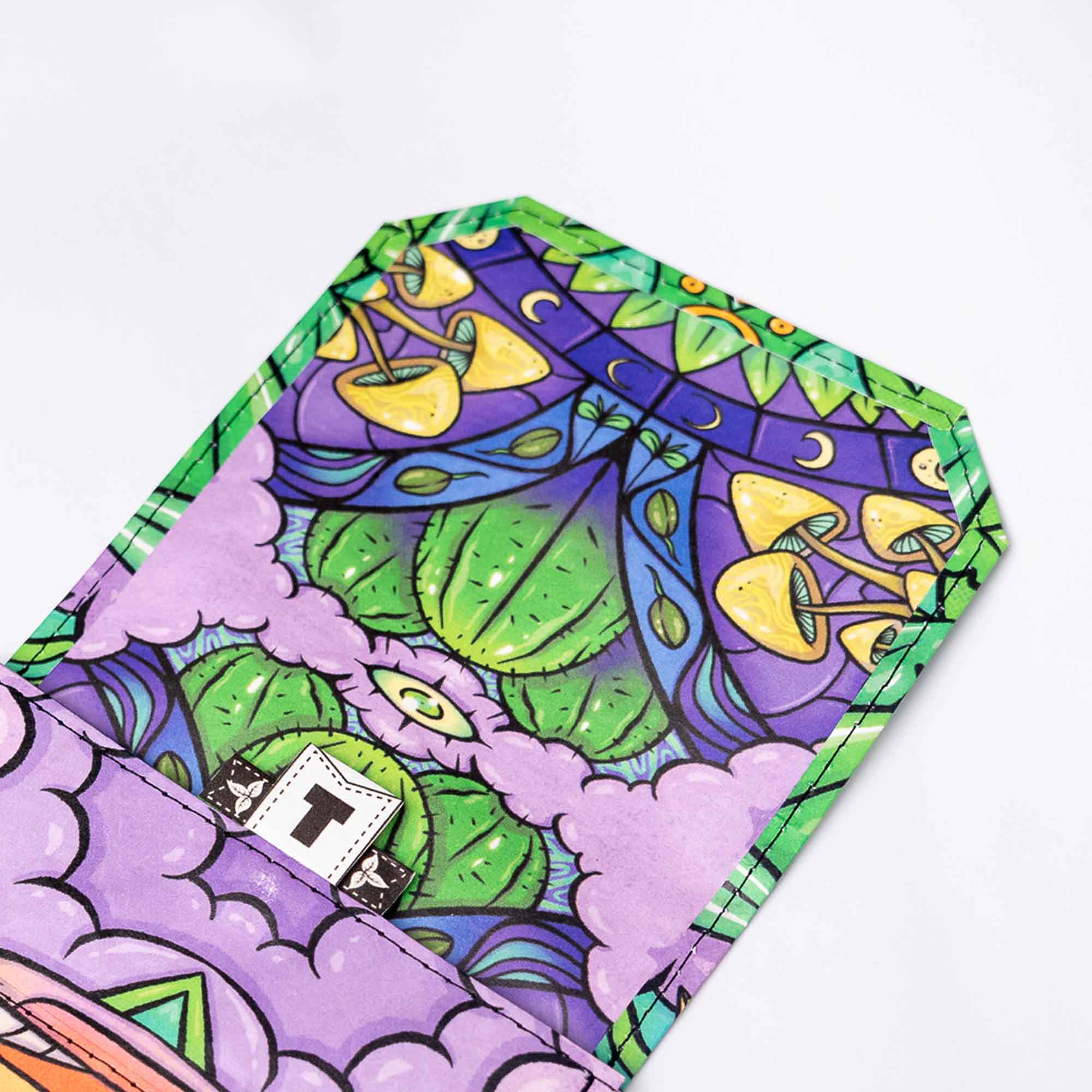 UNDER diseño 08